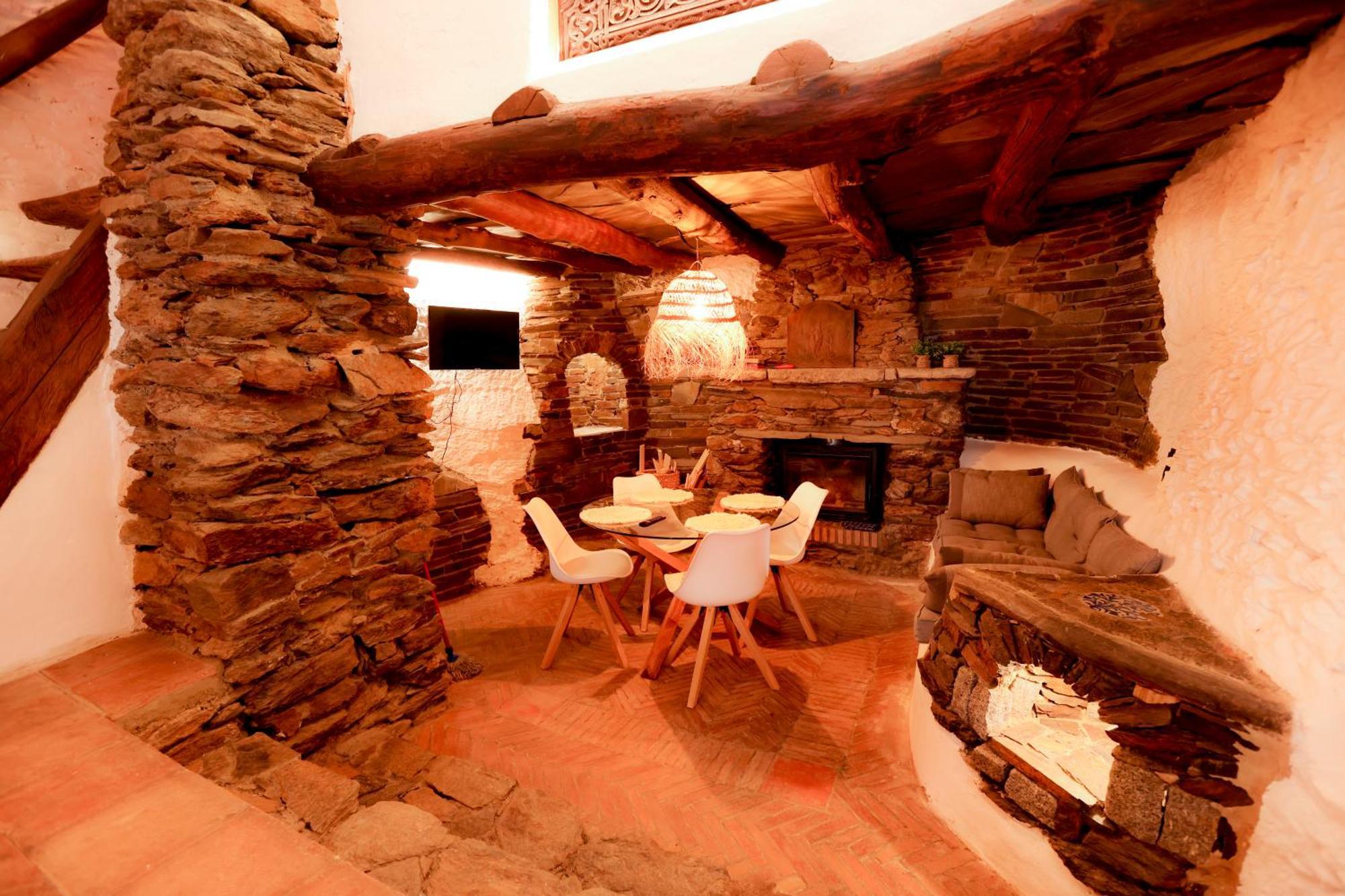 Casa De Los Titeres Pitres Екстериор снимка